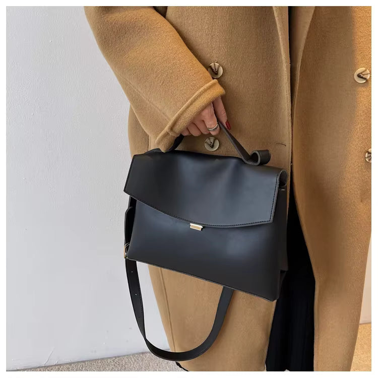 Leather Messenger Handbag (Women’s)