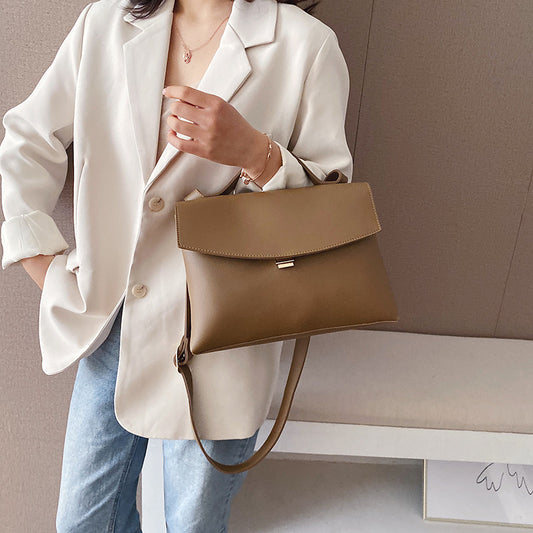 Leather Messenger Handbag (Women’s)