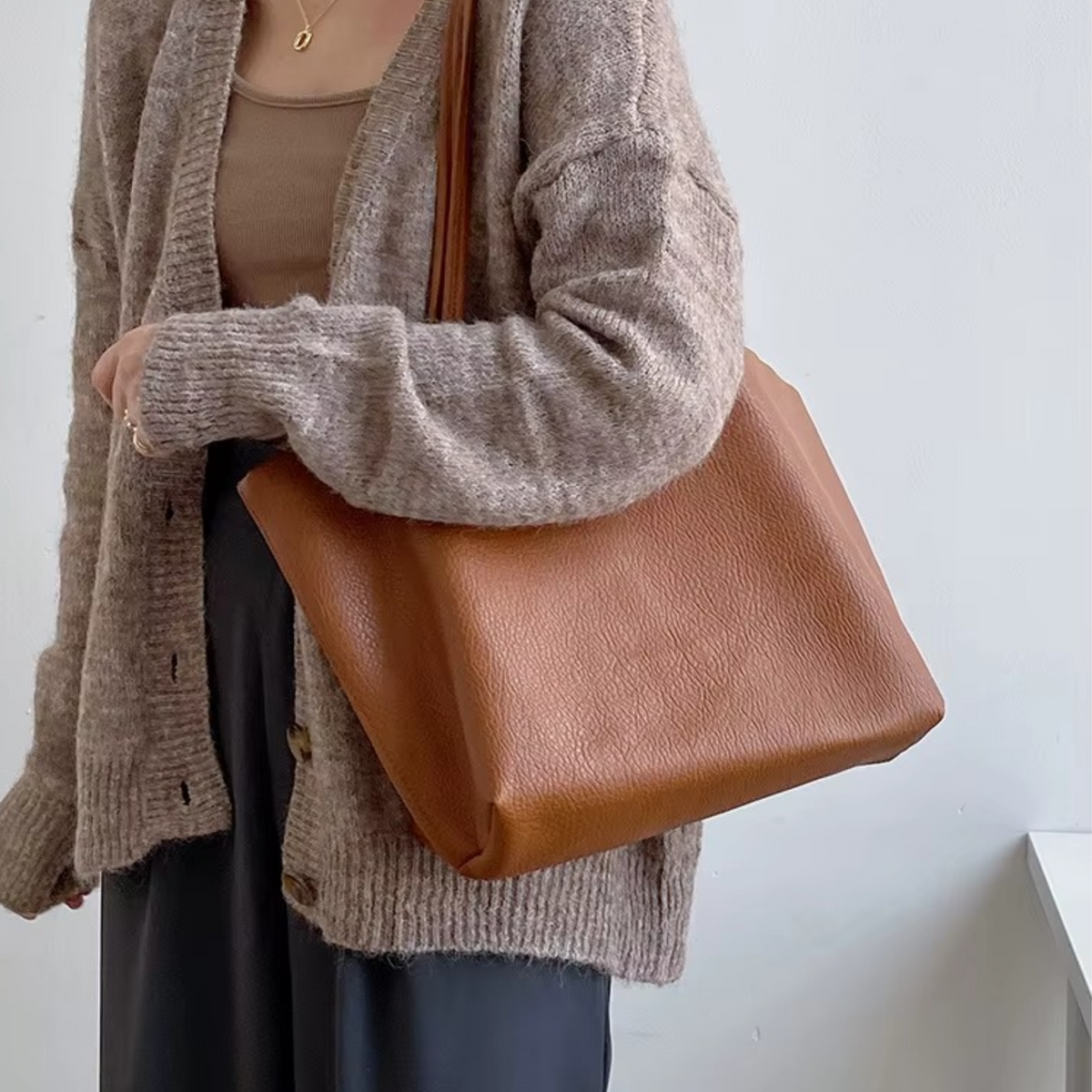 Relaxed Leather Tote Bag